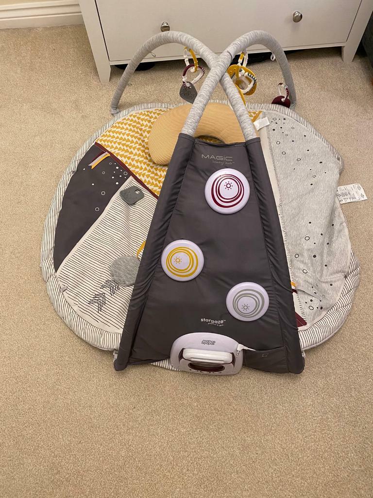 magic stargaze light & sound playmat and baby gym